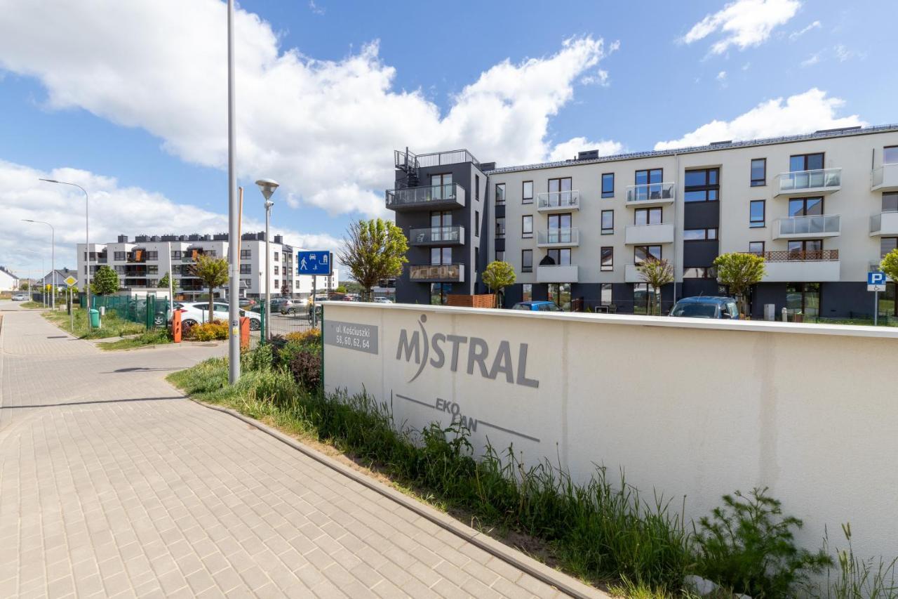 Apartment Mistral Gdynia With Parking By Noclegi Renters Exterior photo